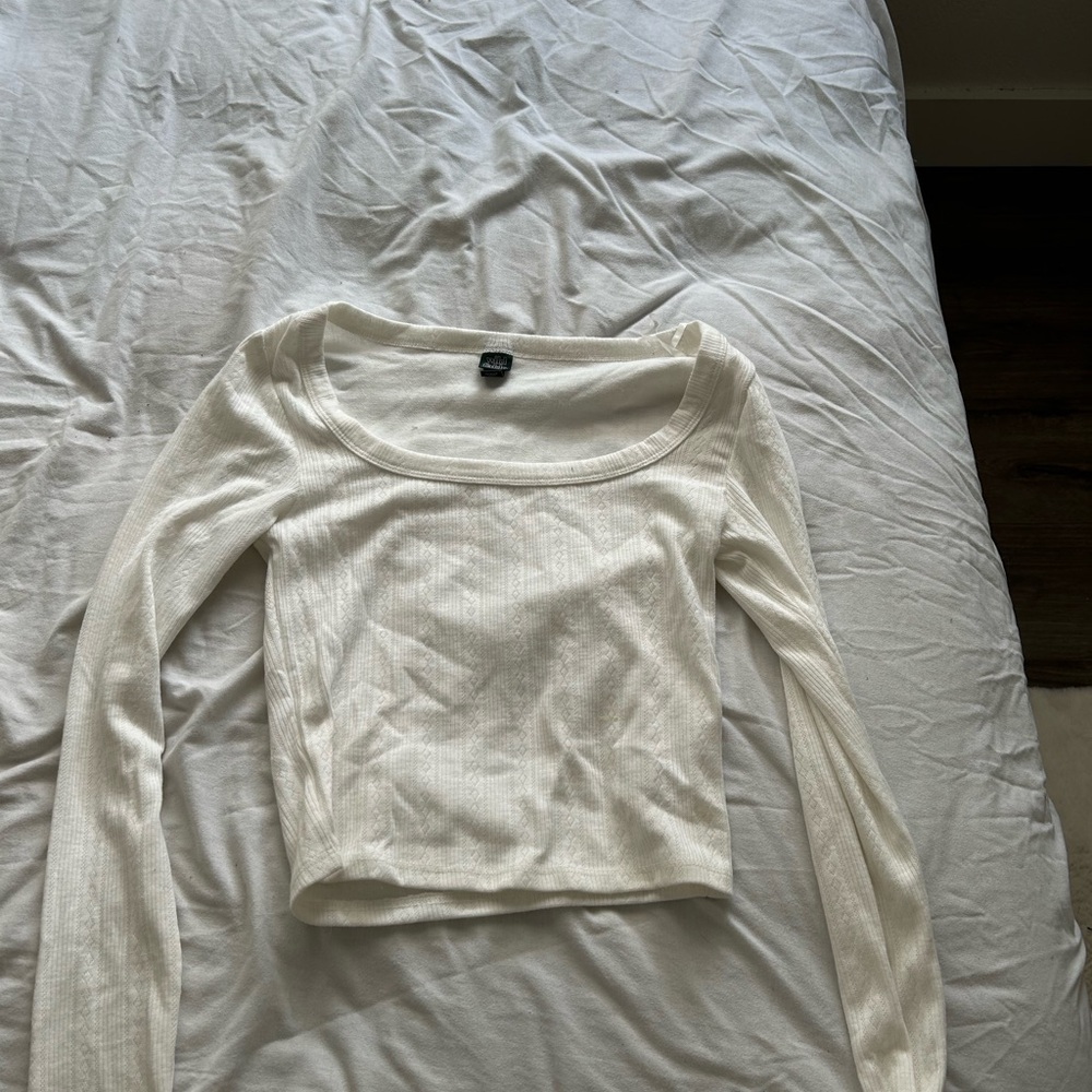 Chic White Long Sleeve Top